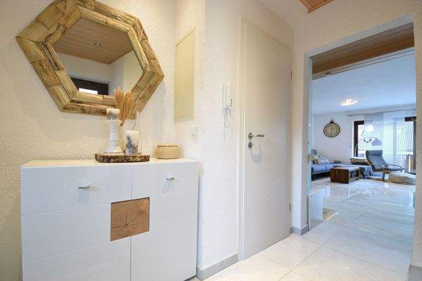 Eingang mit Abstellraum