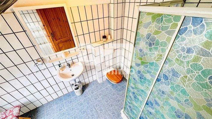 DG Gebäude 3 Ferienwohnung groß / Bad Dusche,Wanne