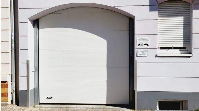 Einfahrtstor