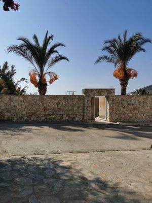 Eingang von der Straße