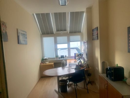 ein weiteres Büro in Etage 1