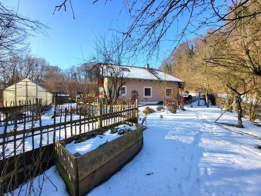 26. Ost-Seite mit Gemüsegarten.jpg