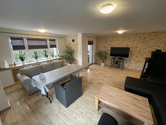 Wohnzimmer im EG