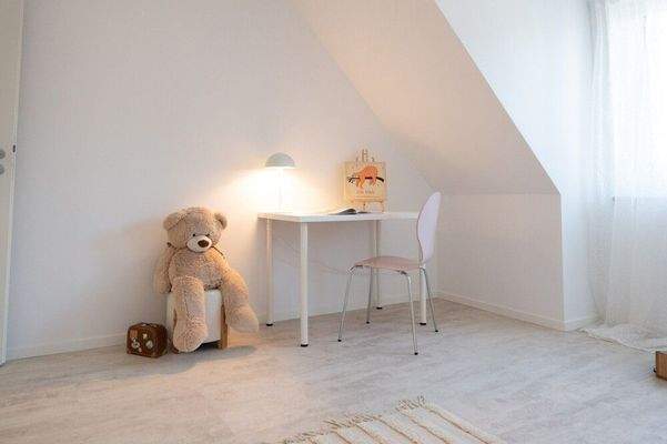 Spielbereich mit Maltisch