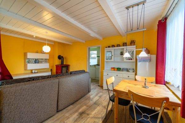 Wohnzimmer mit Essbereich