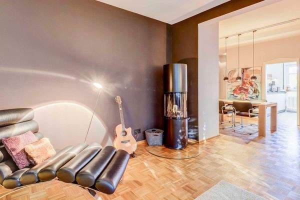 Wohnzimmer mit Blick zum Esszimmer