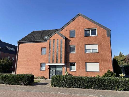 Ansicht mit Hauseingang