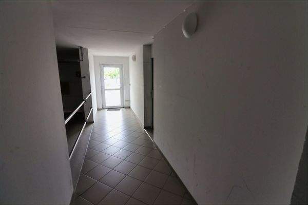 ebenerdiger Kellereingang