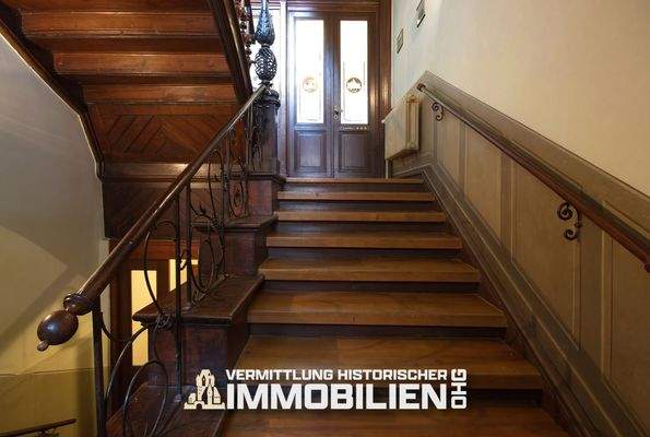 Treppenabsatz im EG zum KG und OG