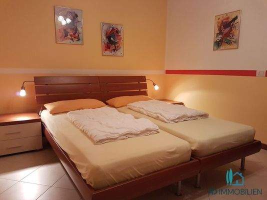 Schlafzimmer 2 OG - 1