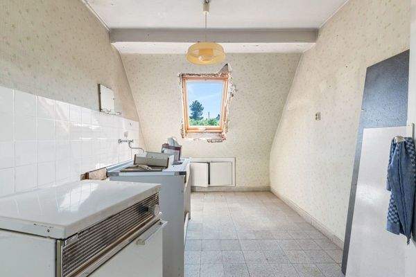 Raum/Küche im DG rechts