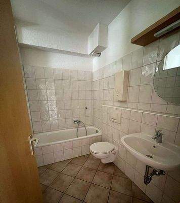 Badezimmer mit Wanne