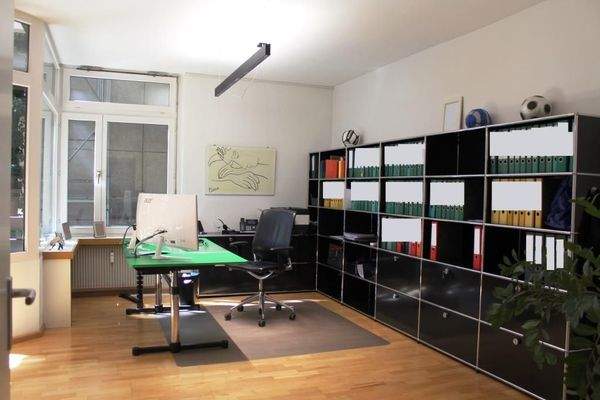 Büro 1