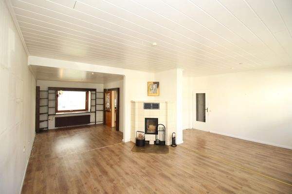 Wohnbereich mit Kamin