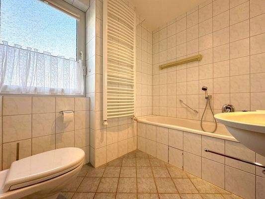 Badezimmer im Erdgeschoss