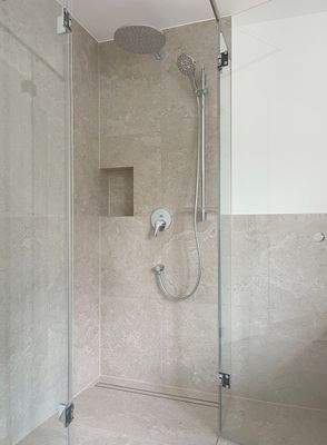 PL23A - Bad Dusche OG