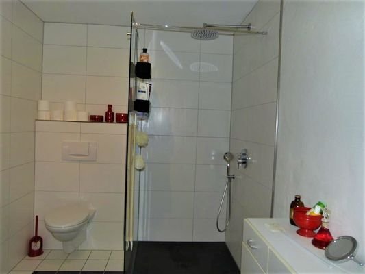 Bad mit ebener Dusche ELW