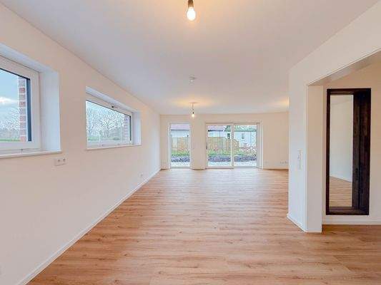 Blick auf Wohn- und Essbereich