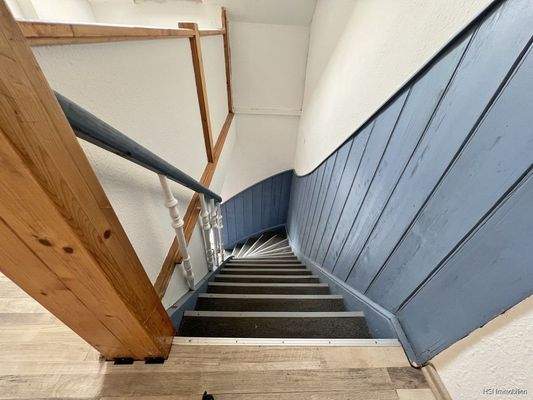DG Treppenaufgang in die DG Wohnung