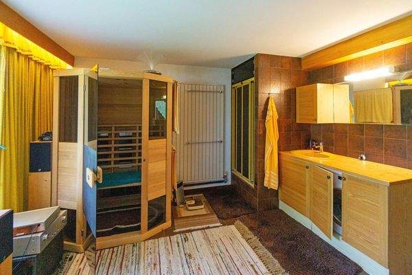 KG_Infrarotkabine, Dusche, WB, WM - verbaut