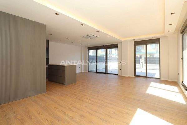 Villas with Private Pools and Gardens in Döşemealtı Antalya