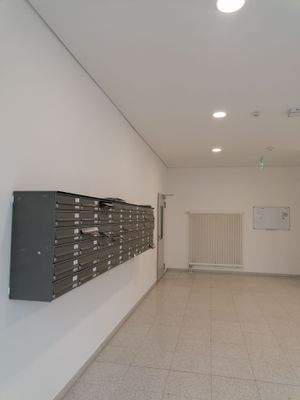 Eingangsbereich innen.jpg