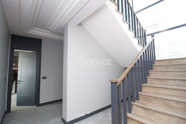 Detached Villas with Private Pool and Garden in Bursa Mudanya