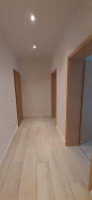 Flur 2.jpg