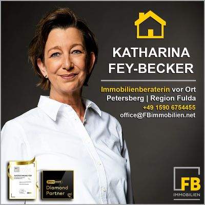 Deine Ansprechpartnerin: Katharina Fey-Becker