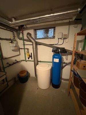 Hausinstallation mit Wasseranalge
