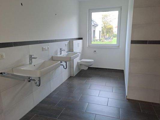 Bad mit großer Dusche - barrierefrei