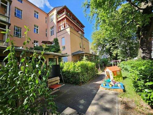 Hof- und Gartenbereich.jpg