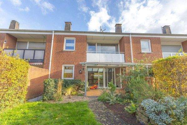 Haus &amp; Gartenansicht