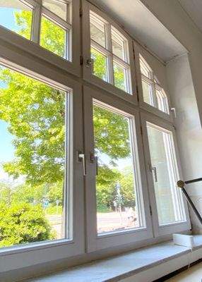 Separater großer Büroraum