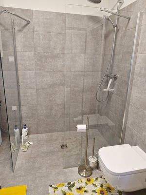 Badezimmer Ansicht 2