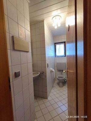 separates WC im Erdgeschoss