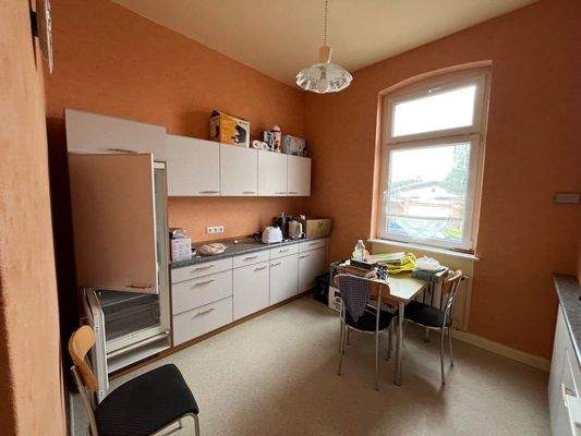 004020156800_302_359_17102025013622994