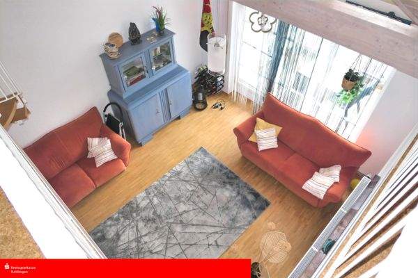 Blick von Galerie ins Wohnzimmer