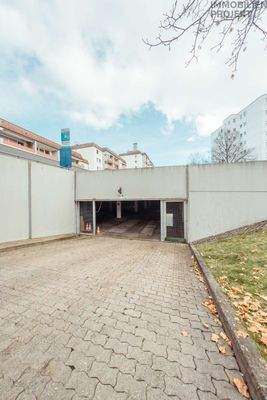 Einfahrt zur Tiefgarage
