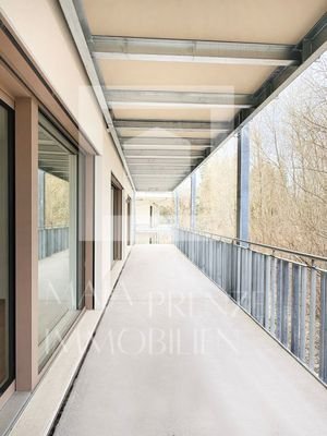 Großer Balkon