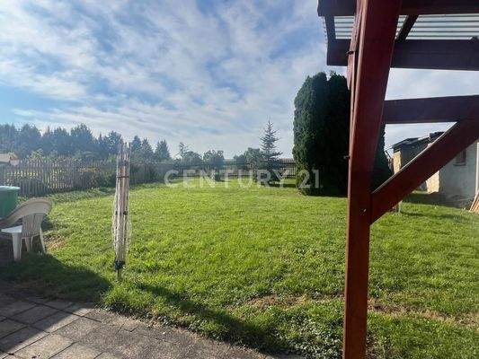 Garten von Terrasse mit Blick ins Grüne