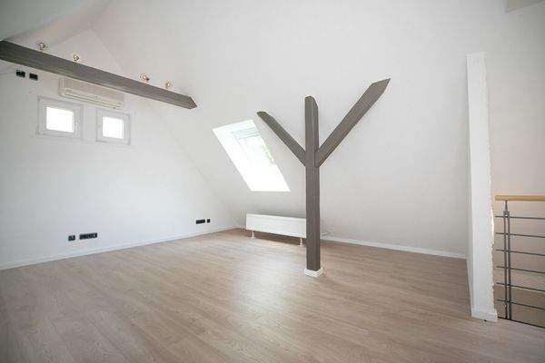 Schlaf-/Arbeitszimmer DG