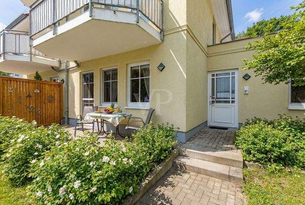 Eingangsbereich + Terrasse