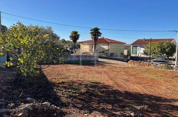 650 m² großes Grundstück