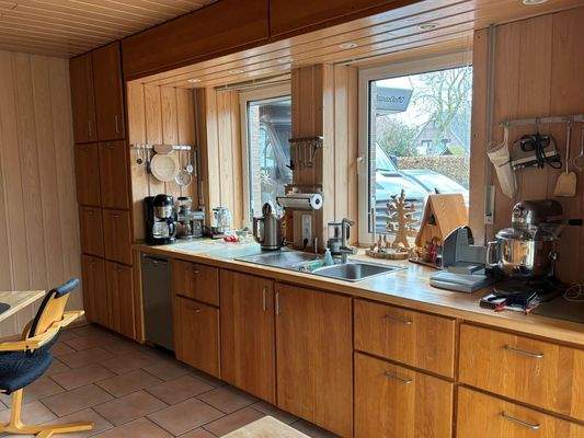 Massive Einbauküche 