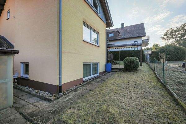 Rückansicht und Garten