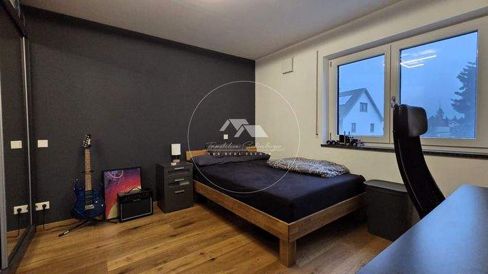 großes Schlafzimmer