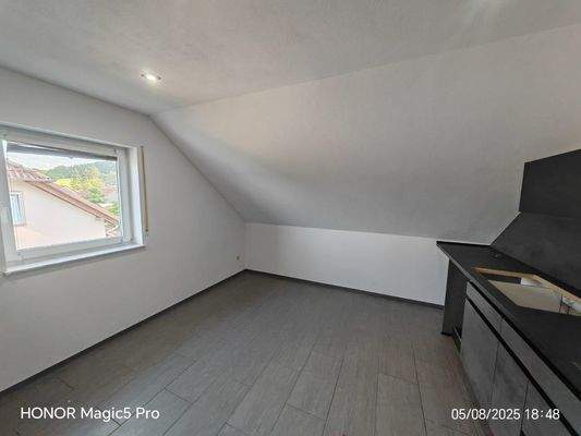 Küche Dachgeschoß 2.jpg