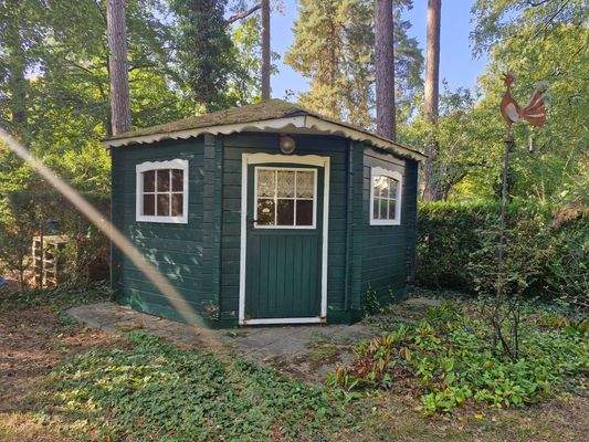 bezaubernder Gartenpavillion