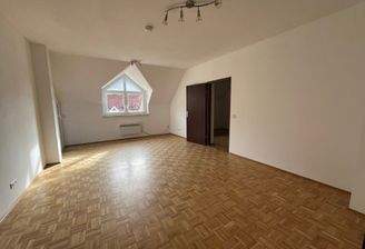 Wohnzimmer - Zugang Loggia